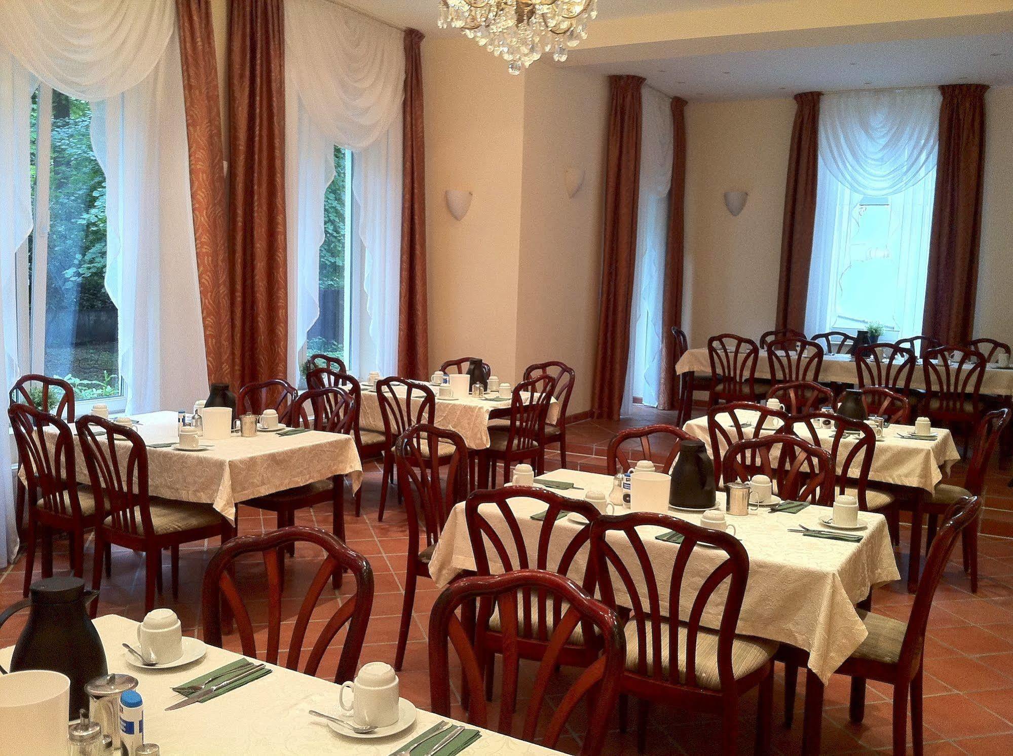 Hotel Hotel STORY Hamburg 2*
